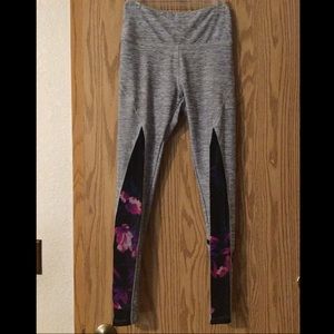 PINK Ultimate Leggings with Mesh Panels